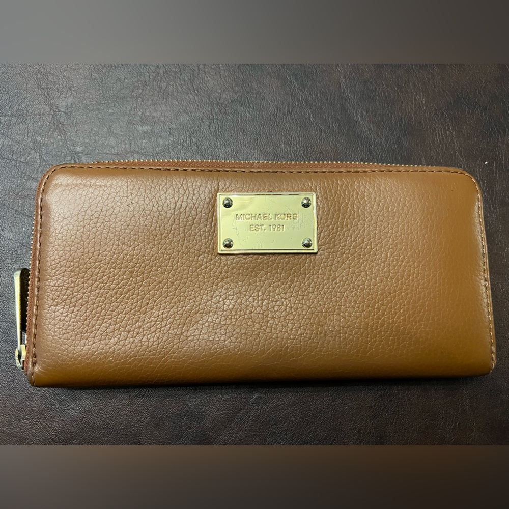 Michael Kors brown/tan wallet